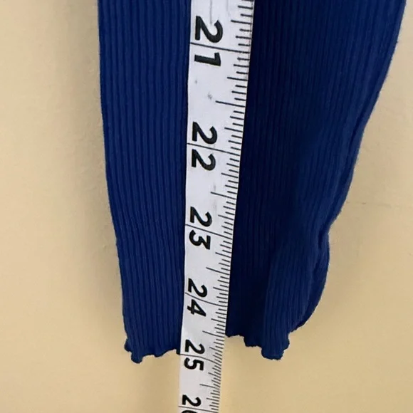 Mandee Royal Blue closed Button-Up Crop Top women’s long sleeve Size Medium NWOT - Picture 7 of 7